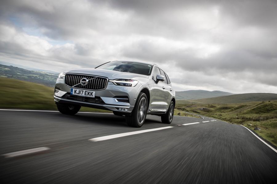  Volvo XC60 D4 Inscription 2017 года  (UK) (фото 32 из 172)
